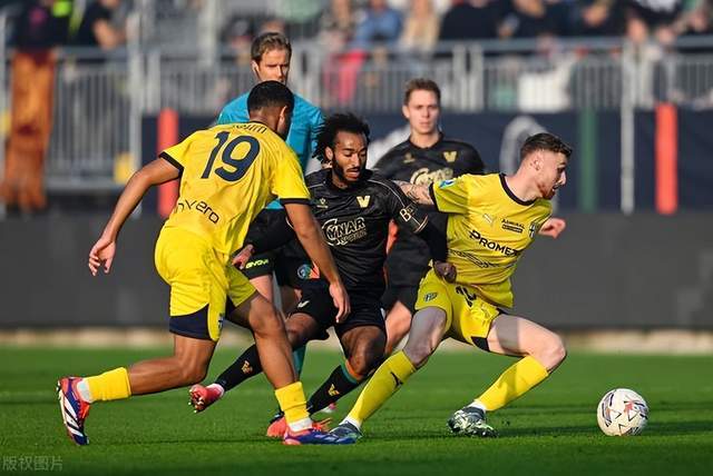 哈哈体育平台官网-意甲关键时刻再迎强敌，皇家社会止住颓势，主帅态度：球迷炸锅，控场能力受关注