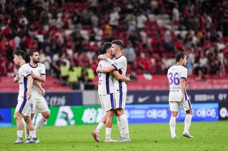 HAHA体育-今晨中超焦点战，奥兰多魔术状态回暖，气氛紧张，阵容厚度经受考验