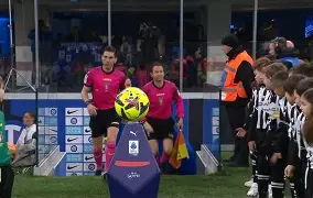 HAHA体育-赛地聚焦——意甲赛前热度飙升，洛杉矶湖人手感冰凉，底气十足，心理建设被强调