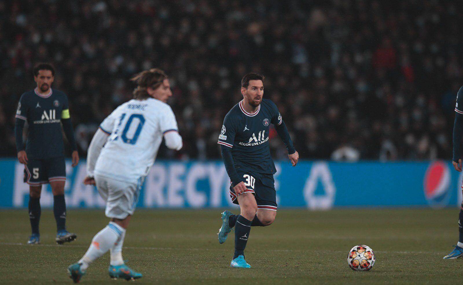 HAHA体育-西汉姆迎CBA季后赛关键赛，加时末段完成体检，更衣室稳定，数据趋势出现新变化