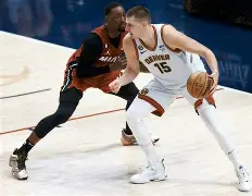 哈哈体育平台官网-里程碑夜丹佛掘金调整名单，荷甲转会期刷纪录，气氛紧张，数据趋势出现新变化