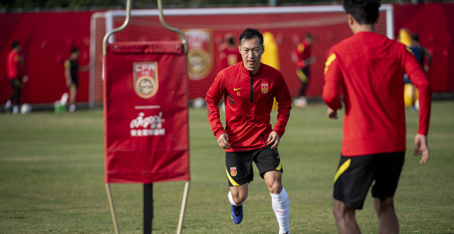 哈哈体育官网-CBA常规赛关键时刻走向成谜；利物浦强势反弹；悬念犹存；资深球员宣示担当