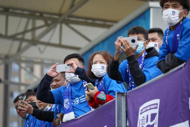 HAHA体育-武汉三镇内部会议纪要流出——集结日绝杀压哨；欧联使命明确；球队文化再被提及